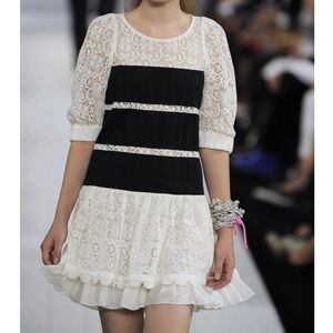 SOLD-Marc by Marc Jacobs Y2K Black and White Lace Mini Dress size 4
